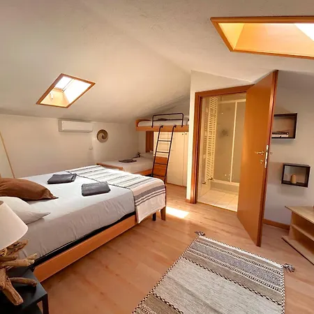 Italia 90 Two Levels Domaso