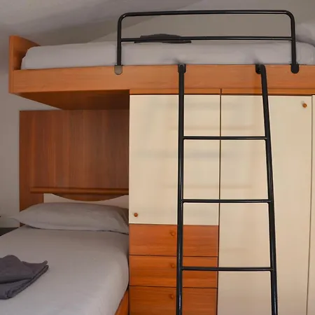 Italia 90 Two Levels Apartment